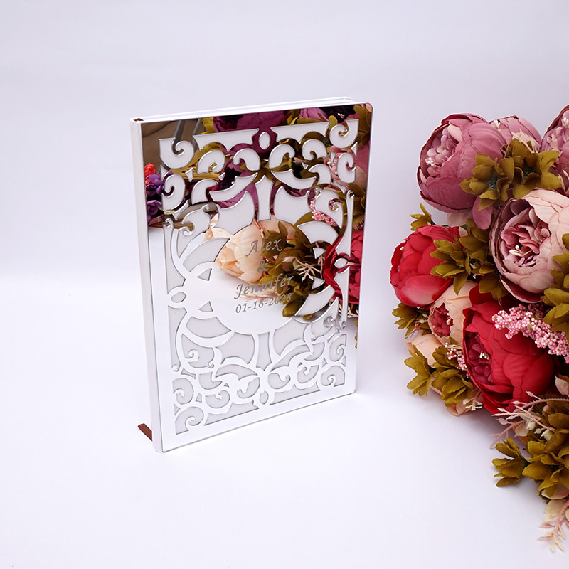 Personalized Guest Book - パーソナライズされた結婚式の署名ゲストブック白い空白のページパーソナライズされた中空アウトコブチェックブックパーティーの装飾好意26x19cmアルバム